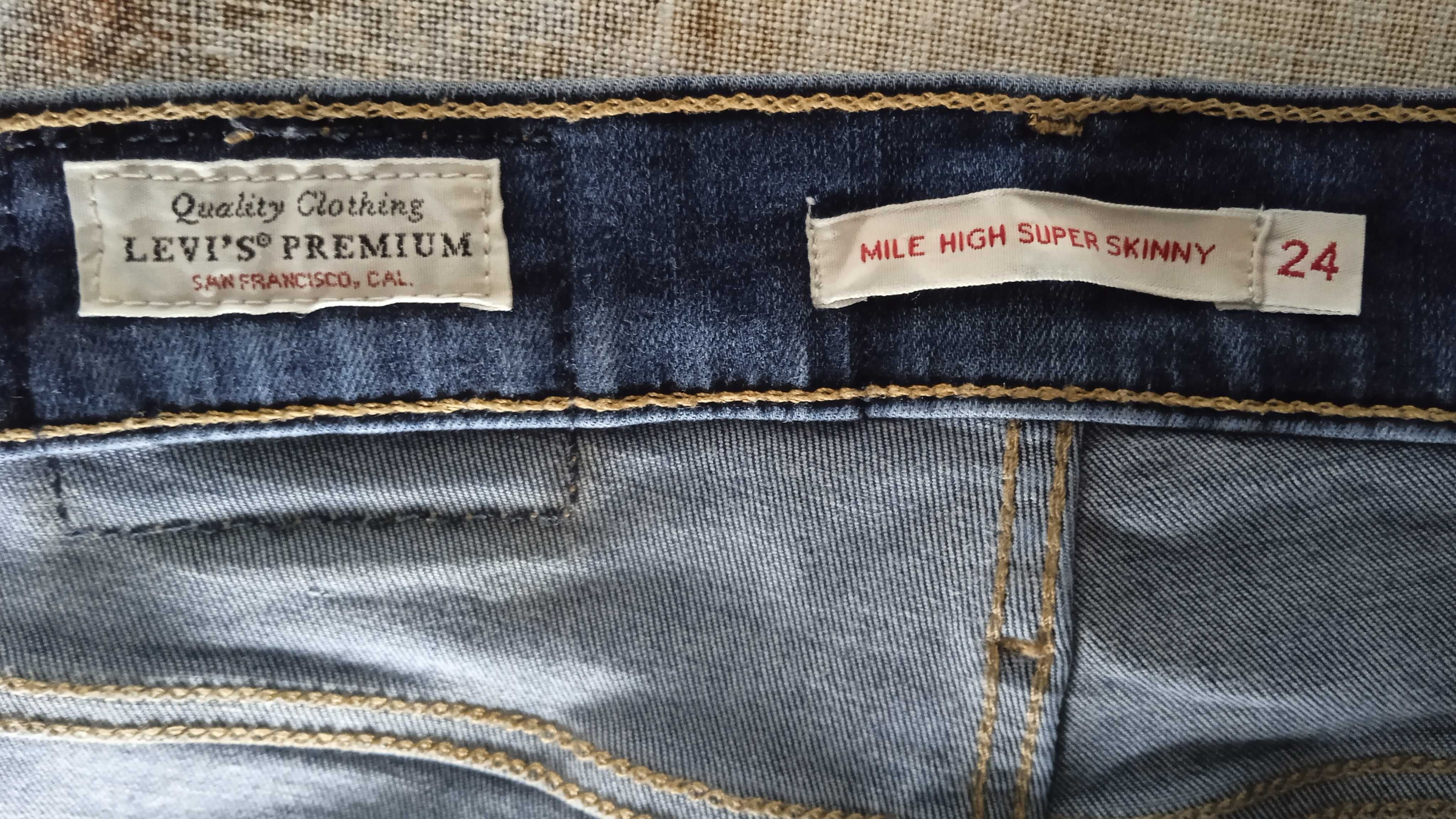 Levis spodnie damskie  skinny 24/30 dżinsy