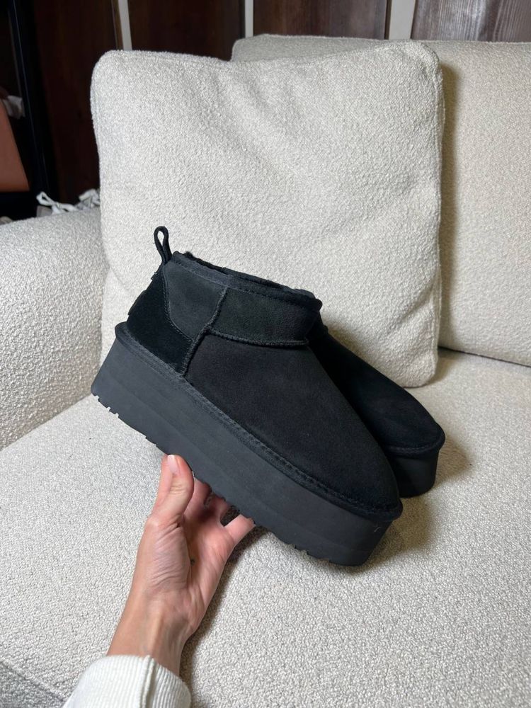 Чорні , руді короткі Ugg! Розпродаж, люксових речей до 90% знижки!