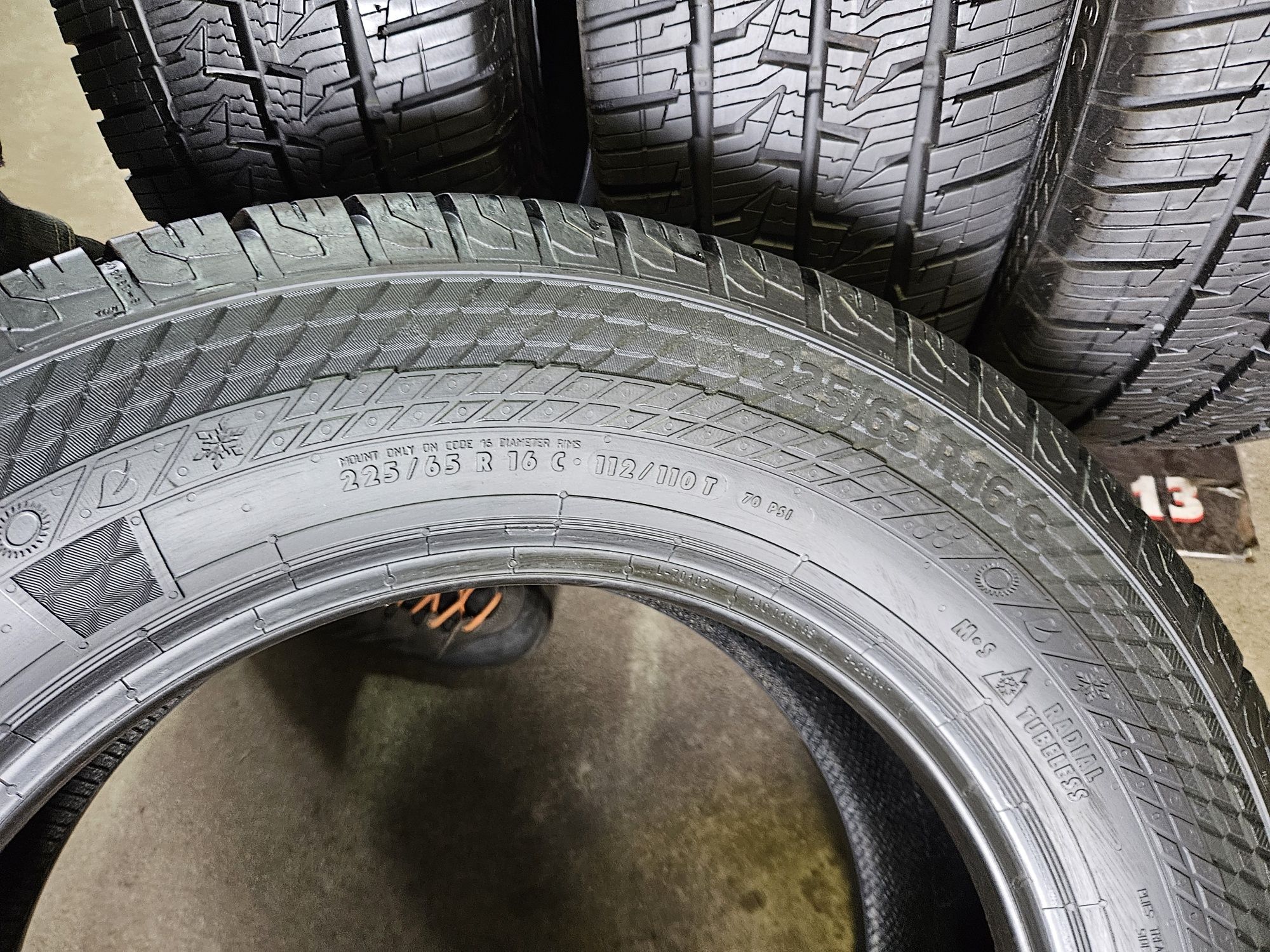 opony uzywane 225/65R16 C Continental VANCONTACT 4SEASON