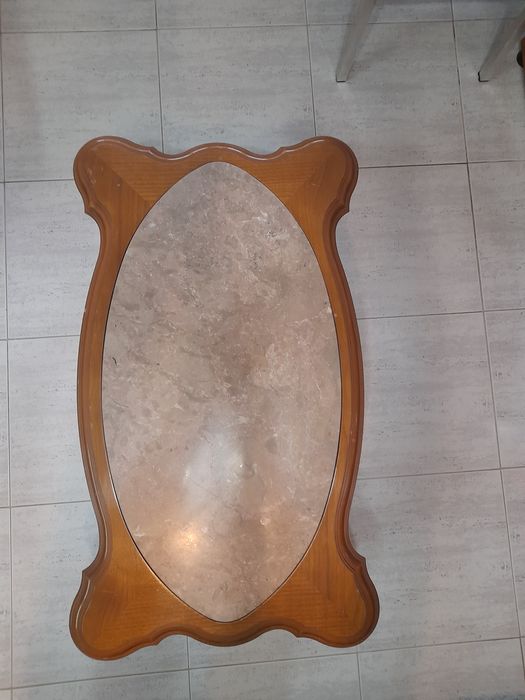 Mesa de centro com pedra mármore