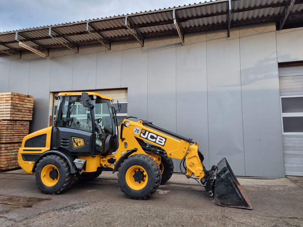 Ładowarka teleskopowa / kołowa ,  JCB TM 180, Rok 2015, Łyżka, Widły