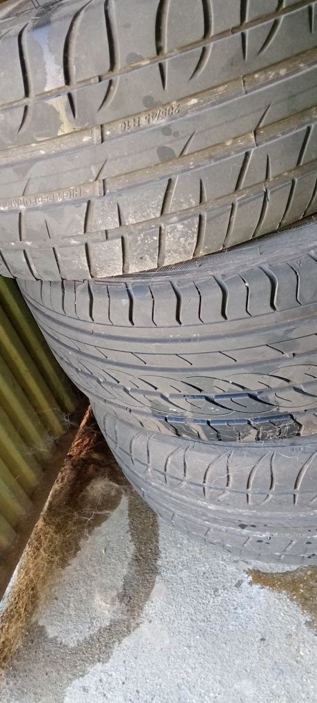 Vendo já pneus com jantes 16