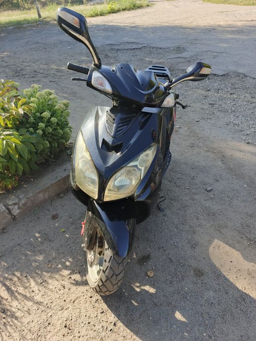 Продам скутер фіда 125 кубів з номерами і документами все добре