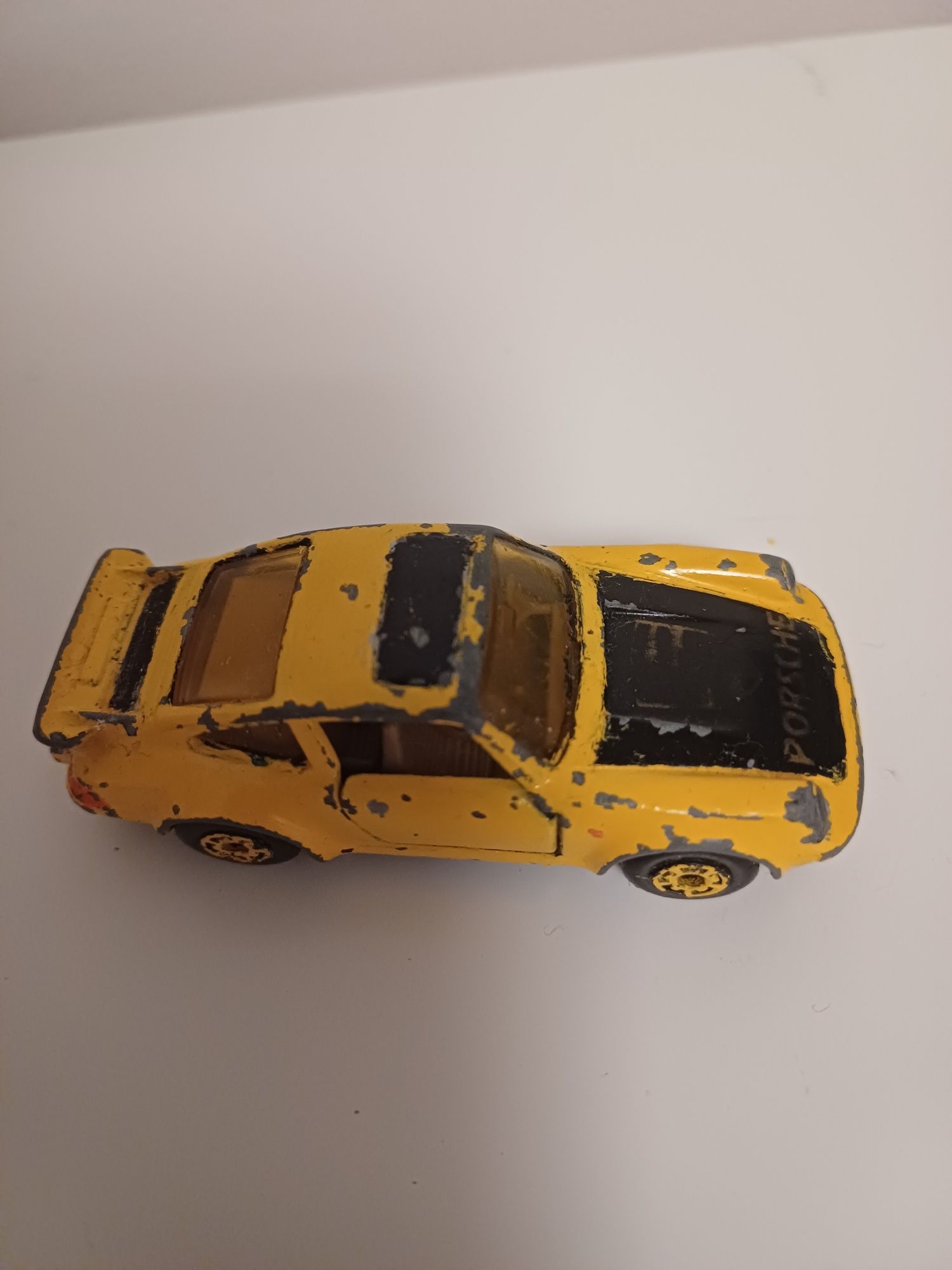 Samochód Matchbox porsche turbo z 1978 roku