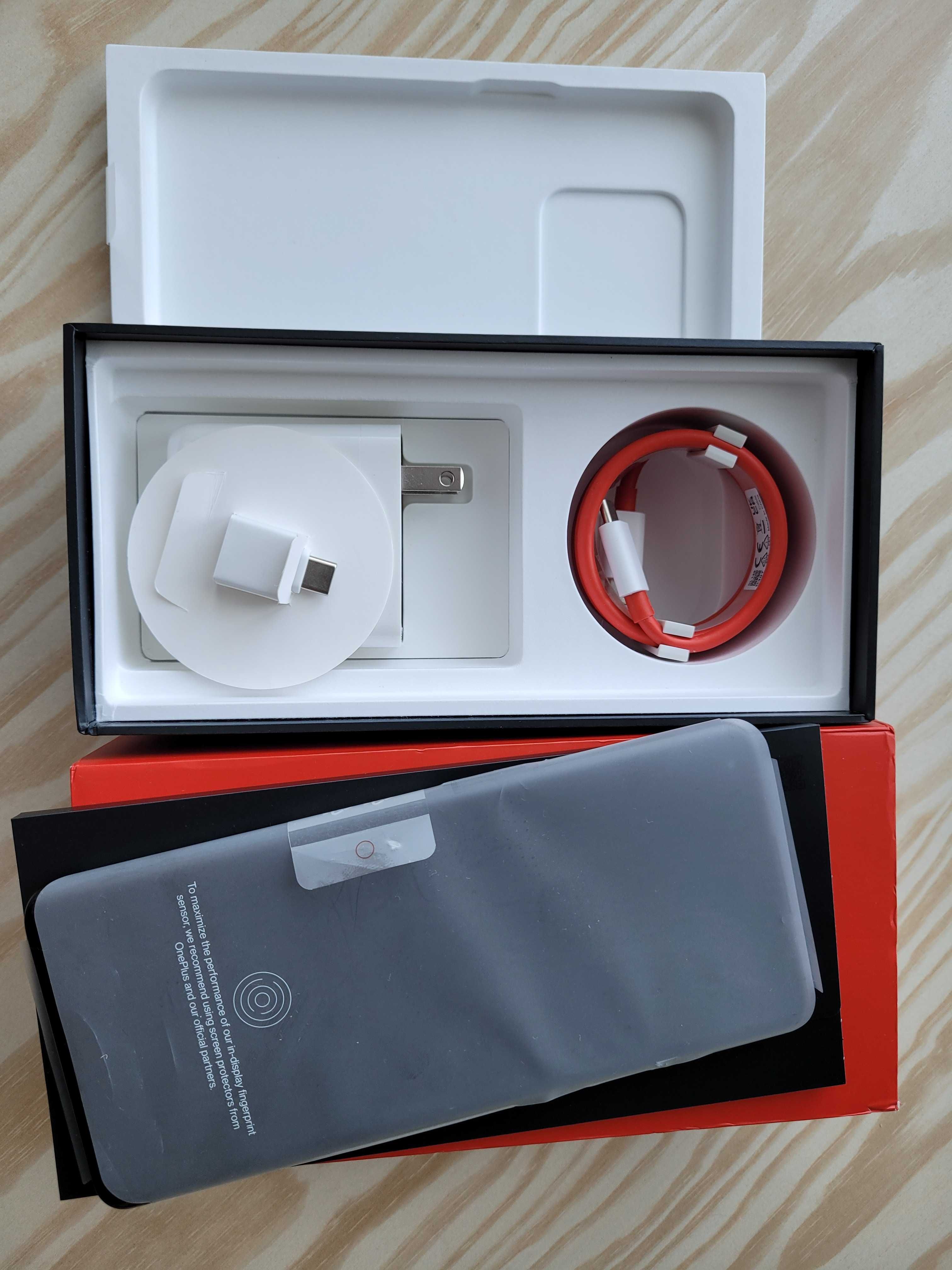 Смартфон OnePlus 10 PRO 5G 128GB Volcanic Black