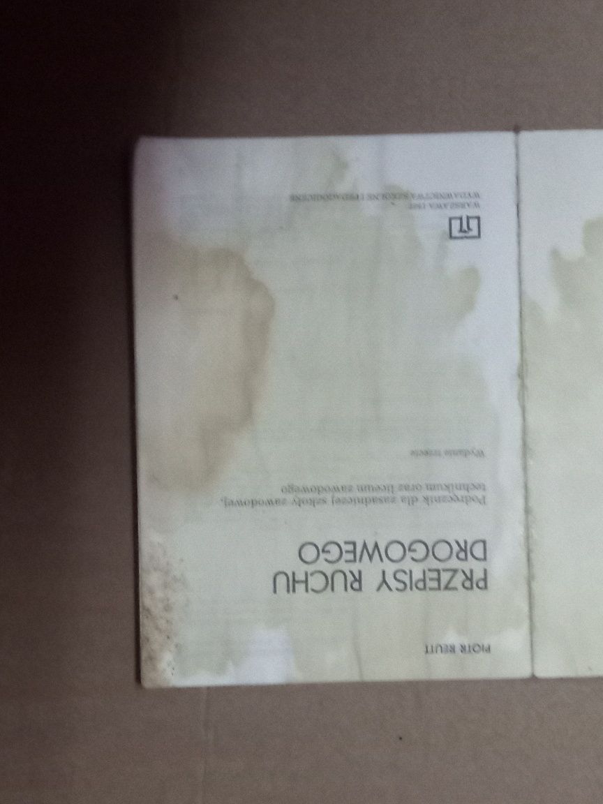 Książka Przepisy ruchu drogowego, wydanie 1987 r.