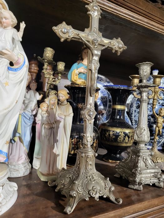 Stary krzyż cynkal pasyjka