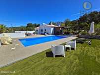 Encantadora Casa Térrea, com VISTA MAR e Serra, PIscina, jardins me...