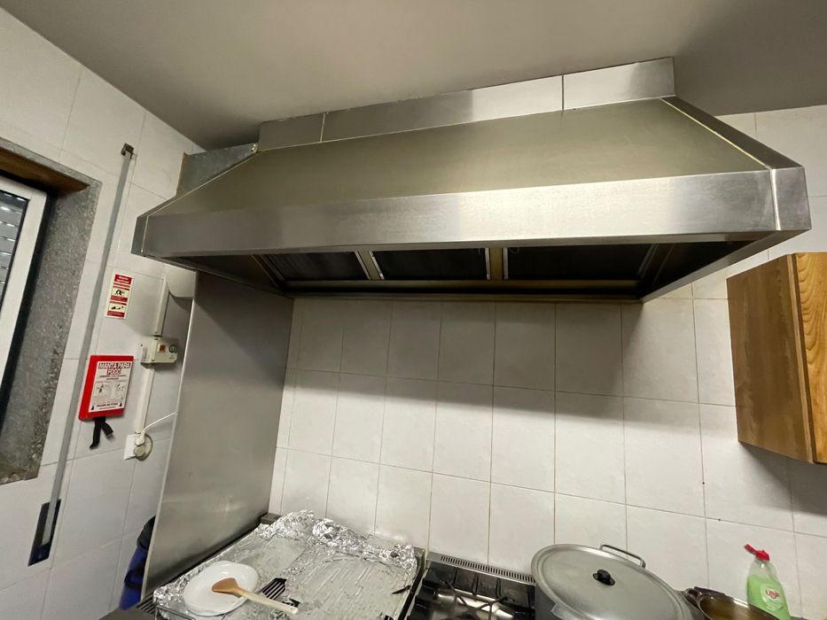 Vendo recheio e equipamento de café snack-bar