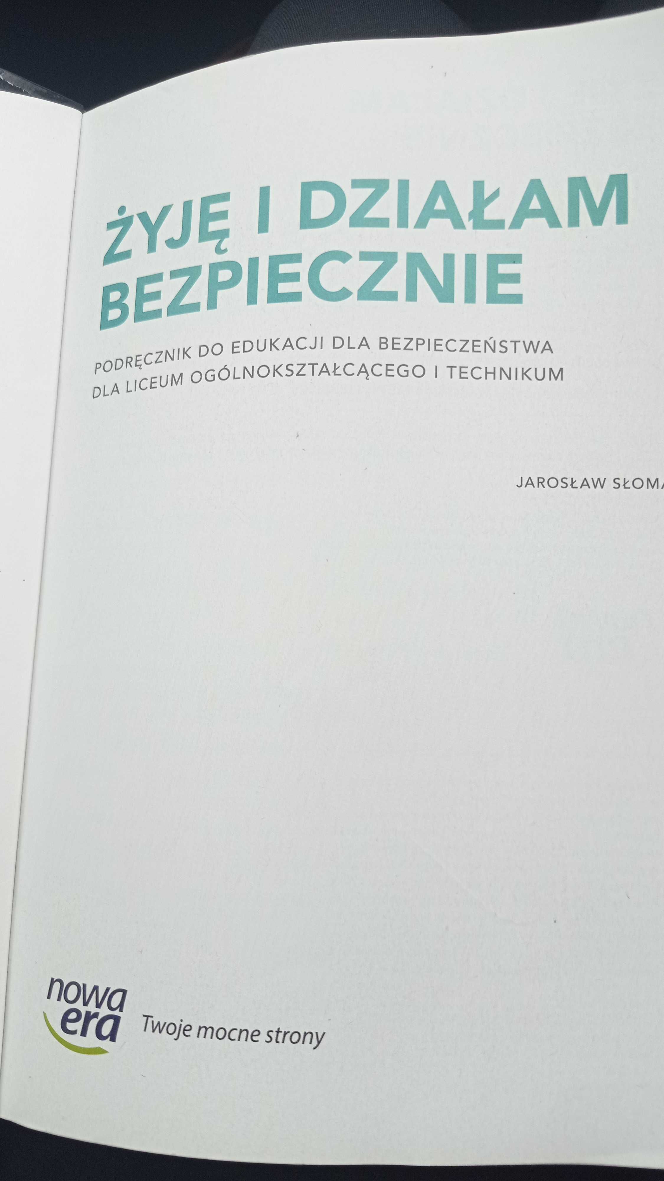 Podręcznik  do edb "Żyję i działam bezpiecznie"