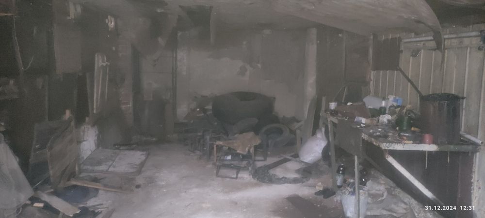 Продам большой гараж