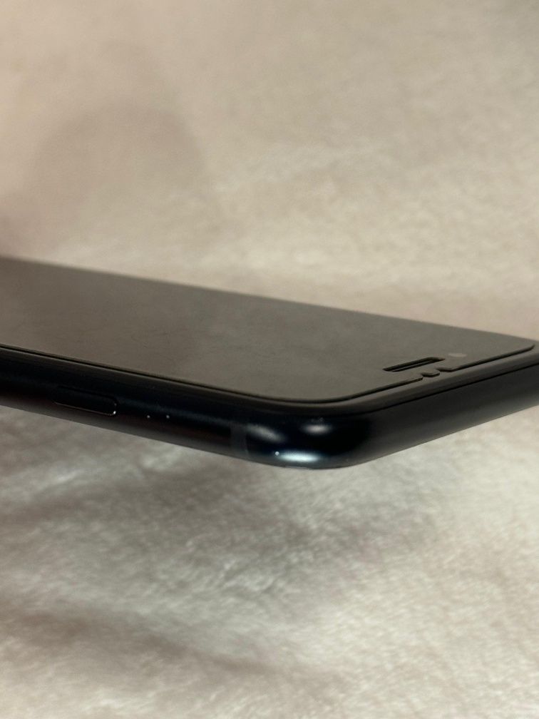 Czarny Iphone SE 2022 - 128GB