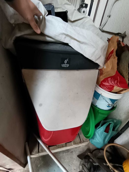 Caldeira aquecimento a gasóleo ,MT bom estado com 200l gasóleo inc.