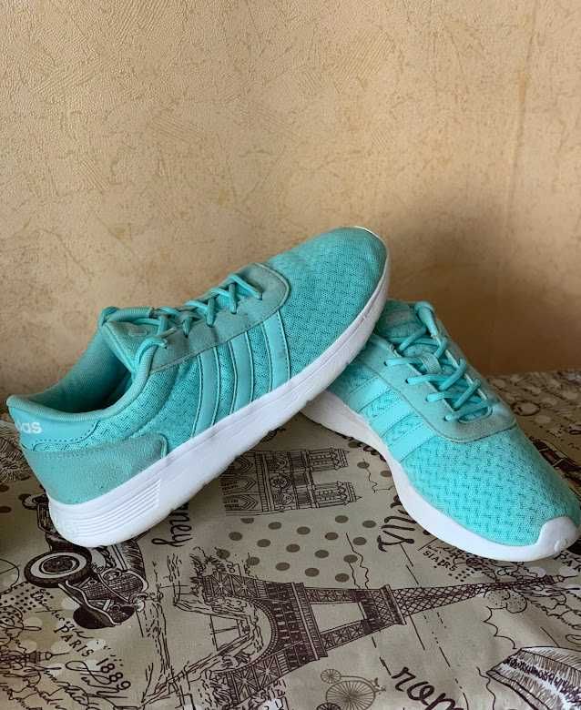 Кросівки Adidas! розмір 40.5