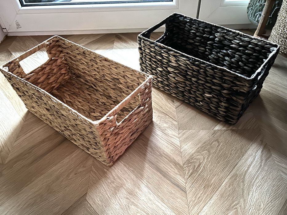 Zestaw 2 koszy z naturalnego materiału plecione pojemniki dekoracyjne