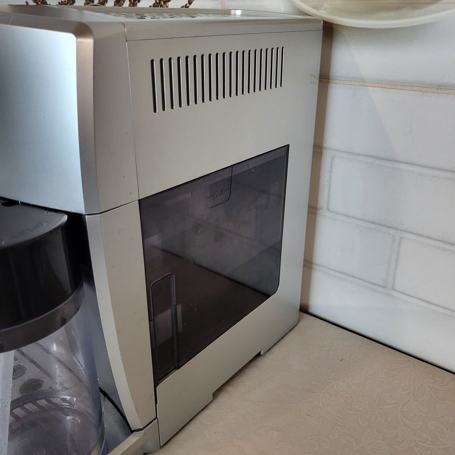 Кофемашина Кофеварка Delonghi Magnifica Pronto Cappuccino Esam 04.350