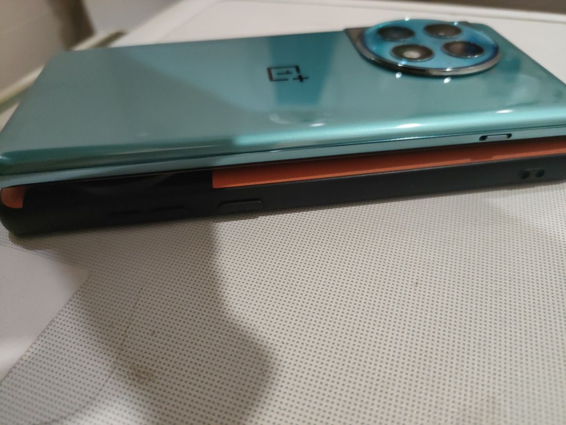 oneplus ace 2 pro,android15. возможен обмен на айфон,без моих доплат