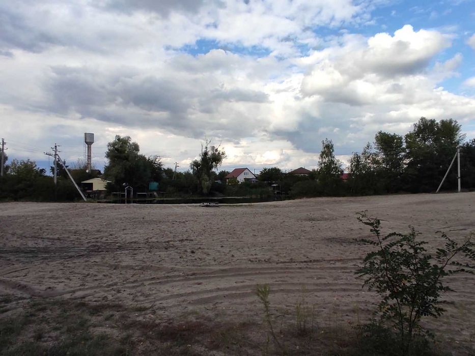 участок от Черкасс за свидивок сокирна с Елизаветовка выход в Днепр