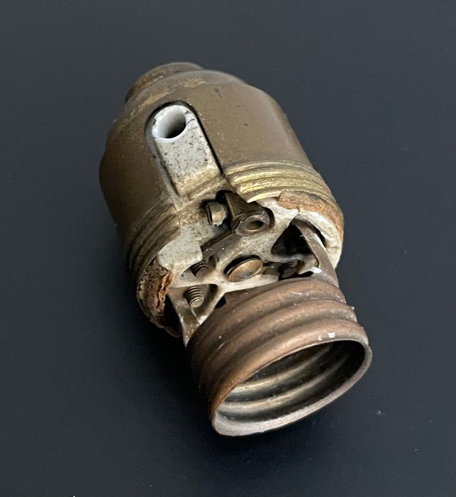 Lampa mosiężna stojąca