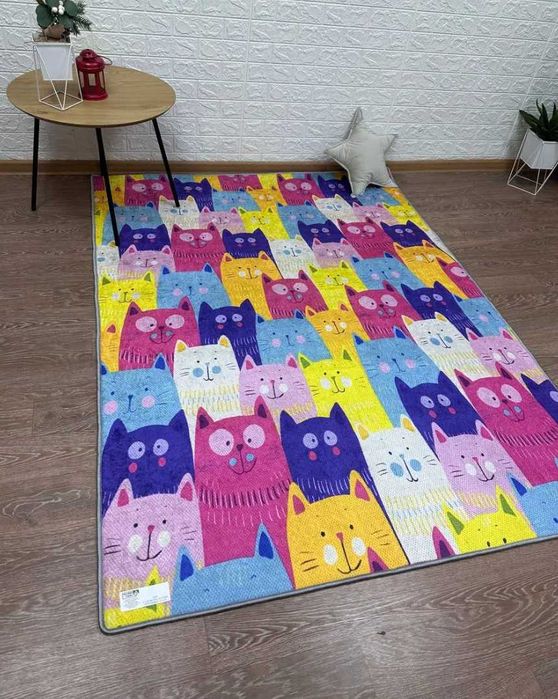 Килим безворсовий дитячий котики антиковзаючий килимок в дитячу сірий