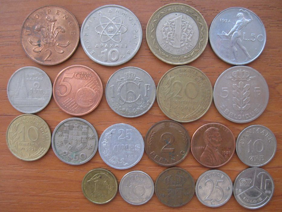 20 разных монет №17