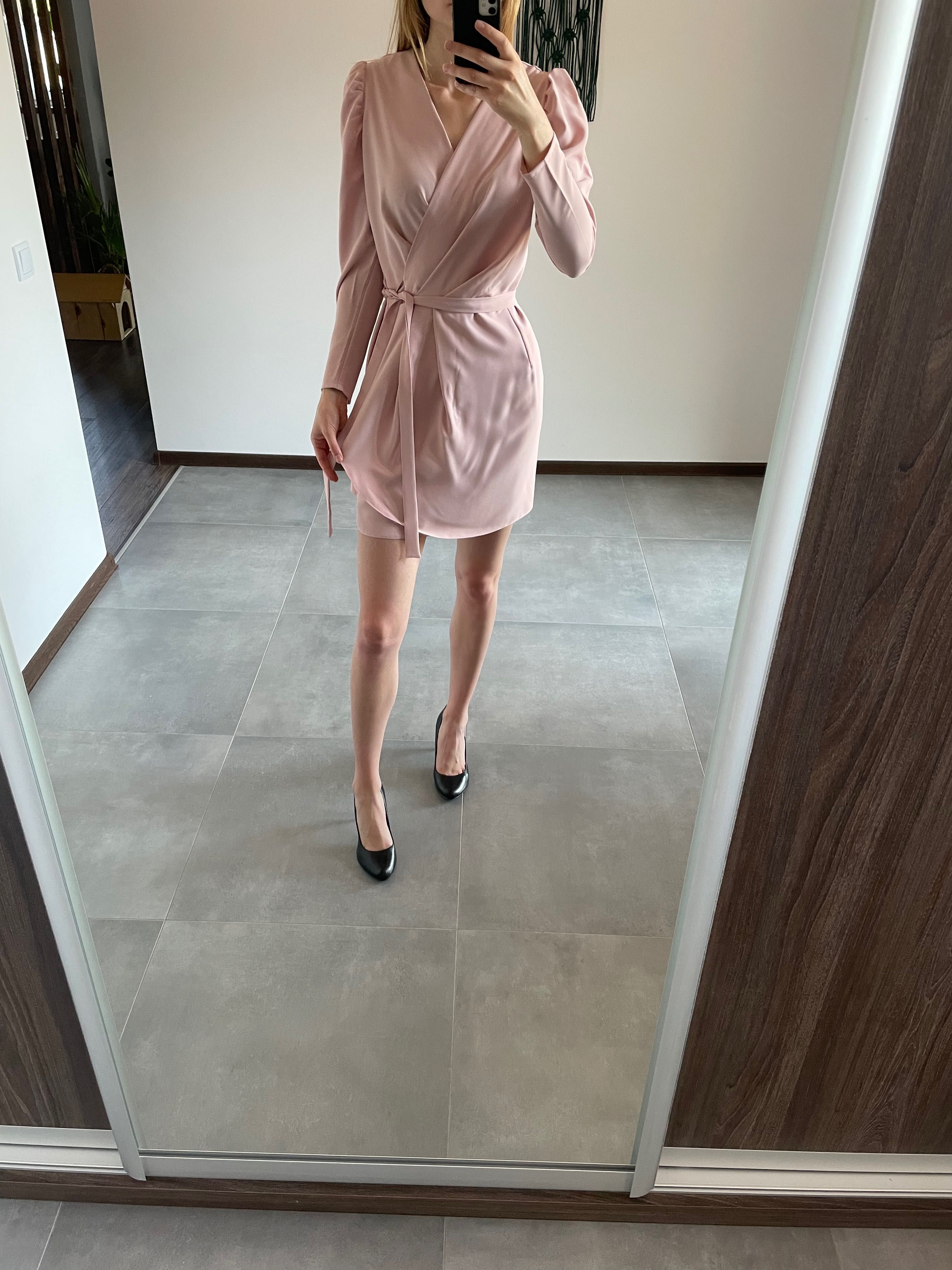 Różowa sukienka mini