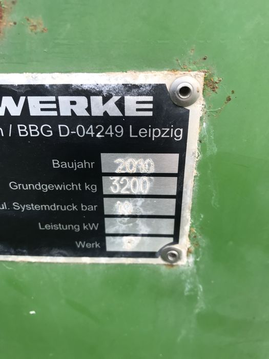 Rozsiewacz Amazone 8200