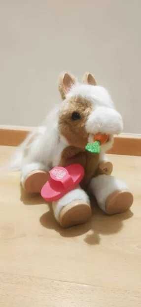 Brinquedo Pônei Baby Butterscotch FurReal Friends (c/escova e cenoura)