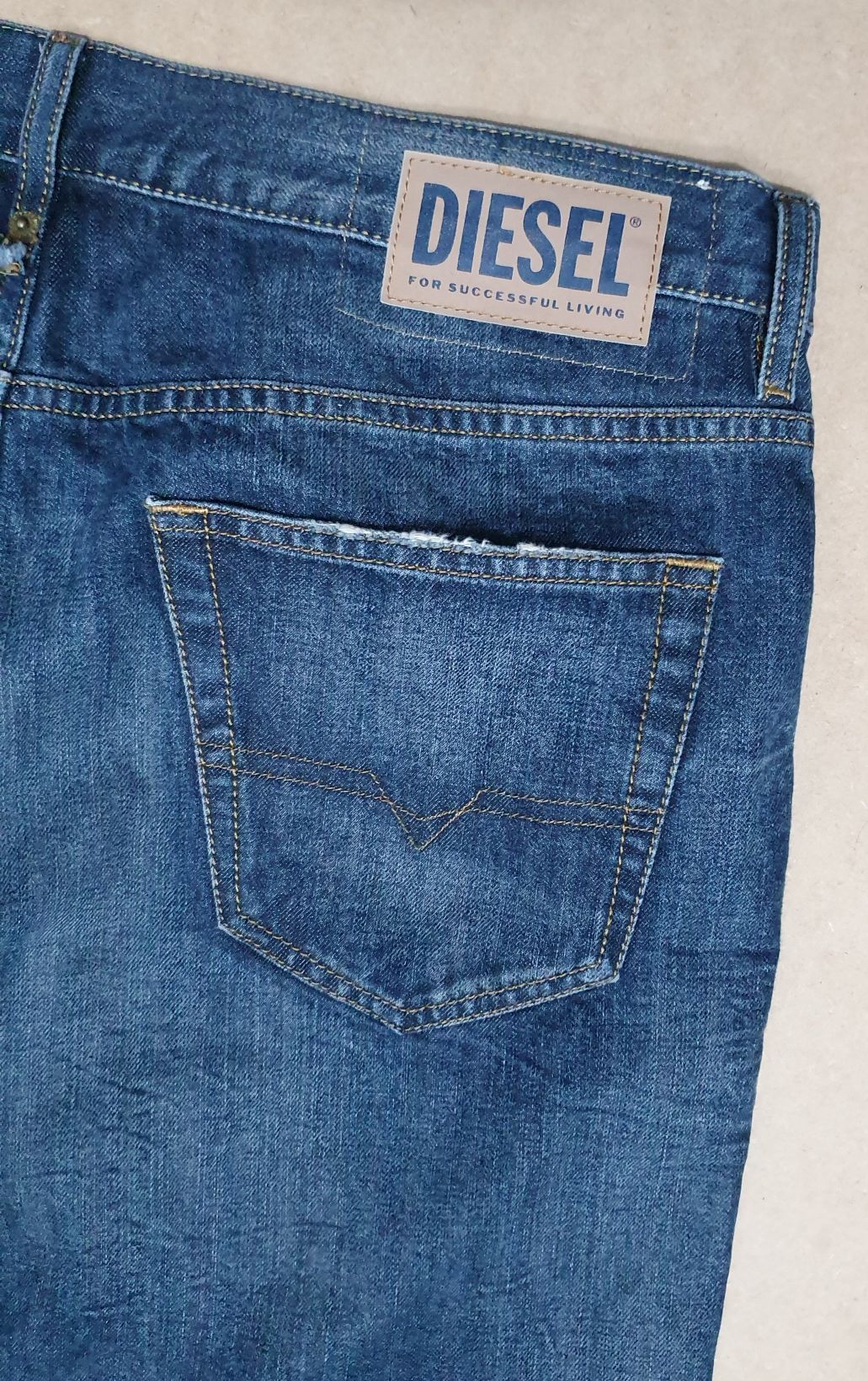 DIESEL MHARKY roz. 34/32 pas 90-92 cm made in Italy premium jeans