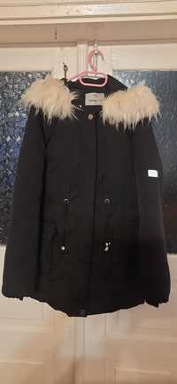 Зимова курточка жіноча