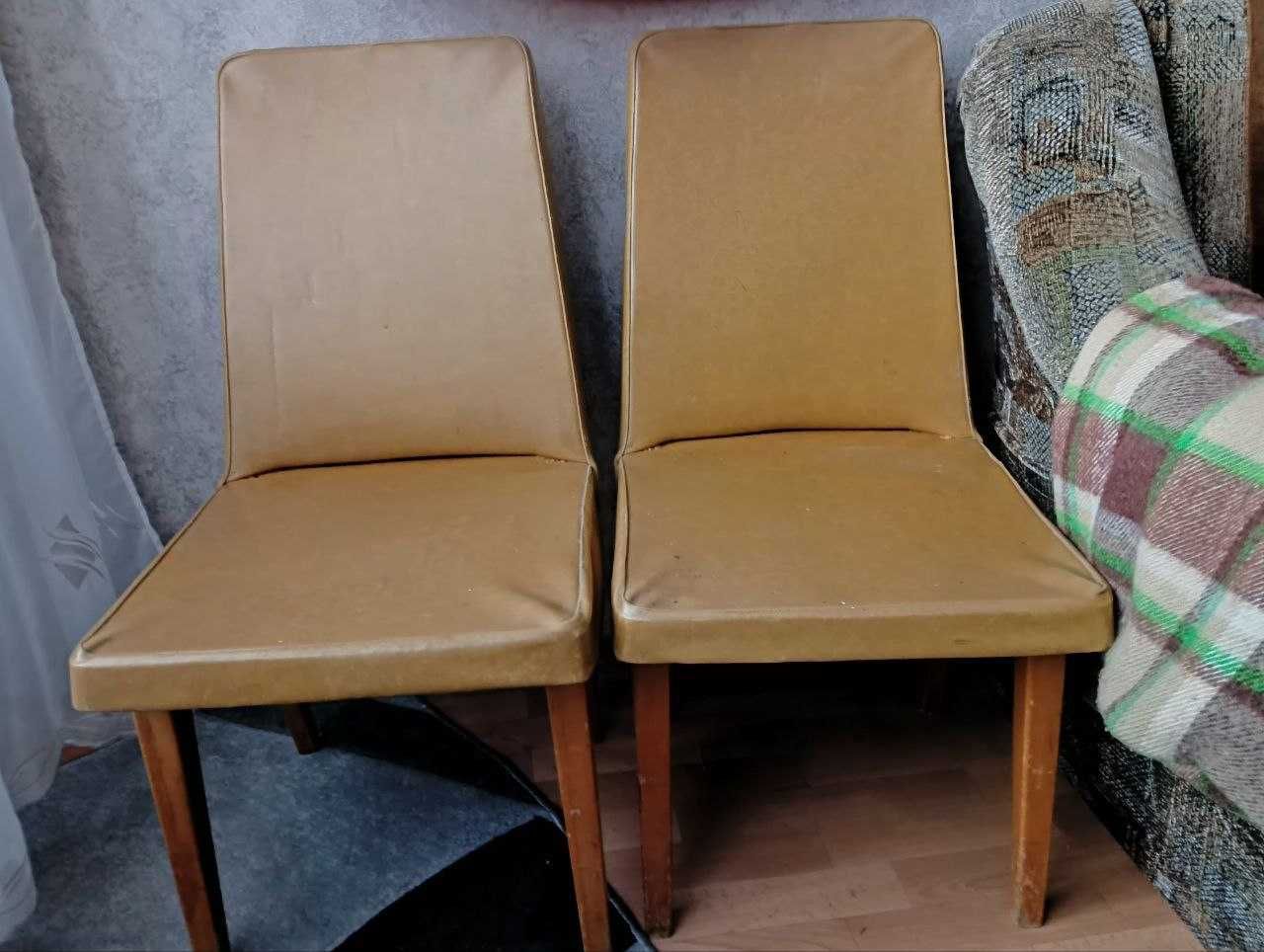 Надежное кресло со спинкой