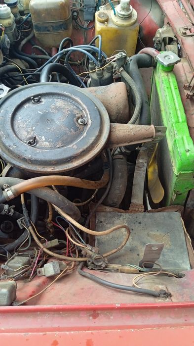 ВАЗ 21011 на ходу.сел и поехал .