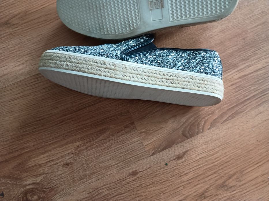 Barcelony damskie NOWE 38