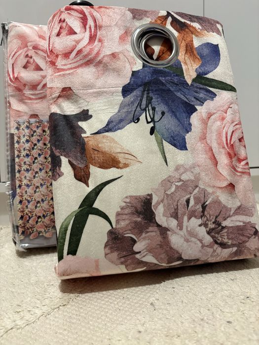 Zestaw dwoch zaslon zaciemniajacych przelotki 140x250