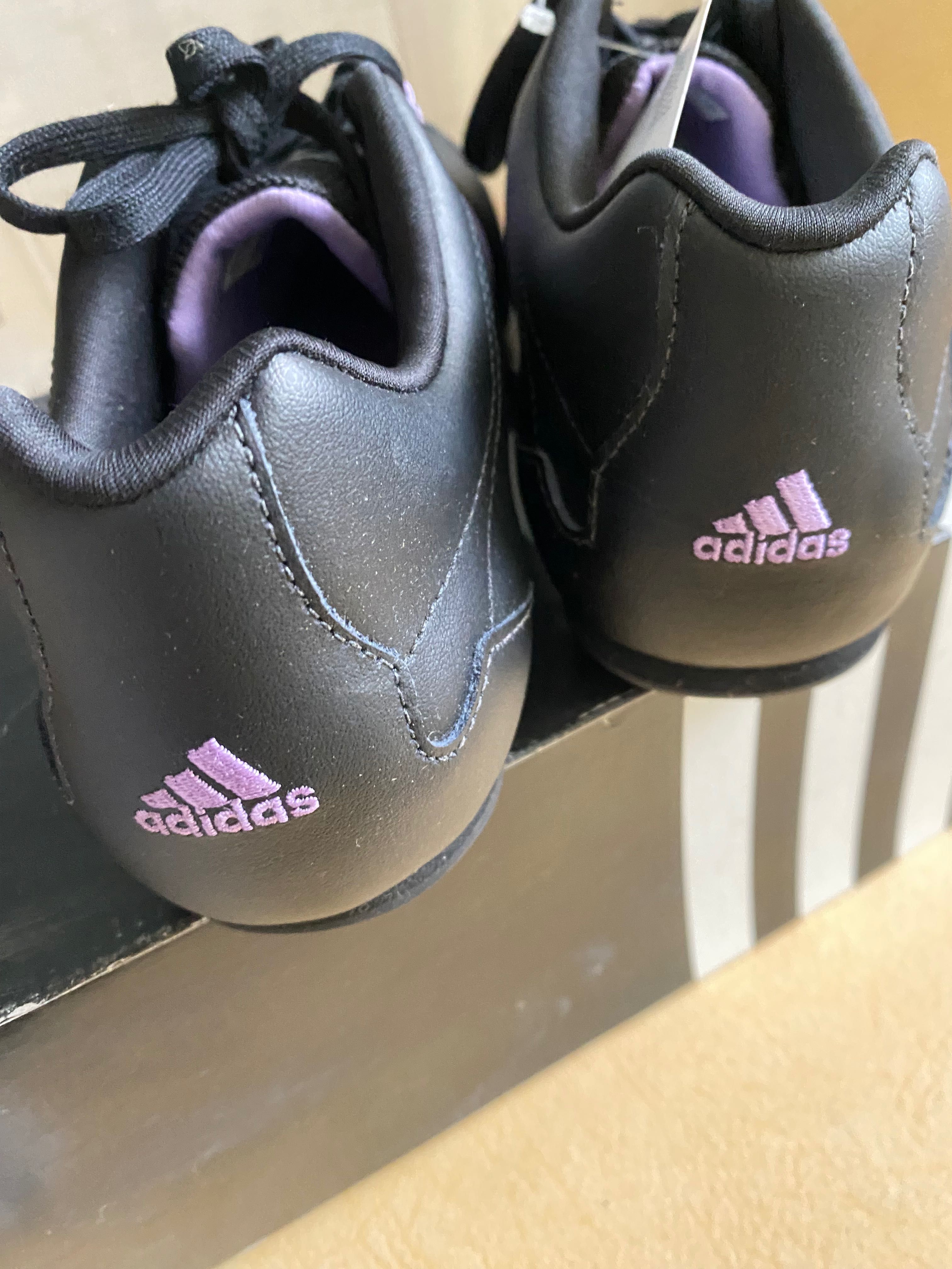 Кросівки жіночі Adidas чорні