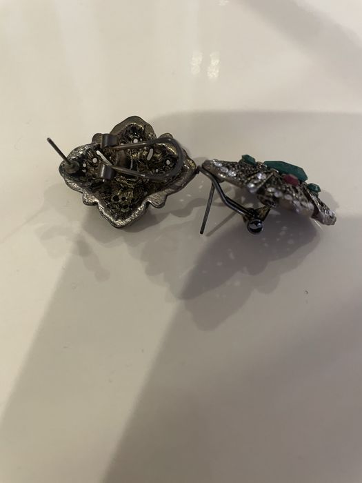 Набор бижутерии(брошь,кольцо и серьги)