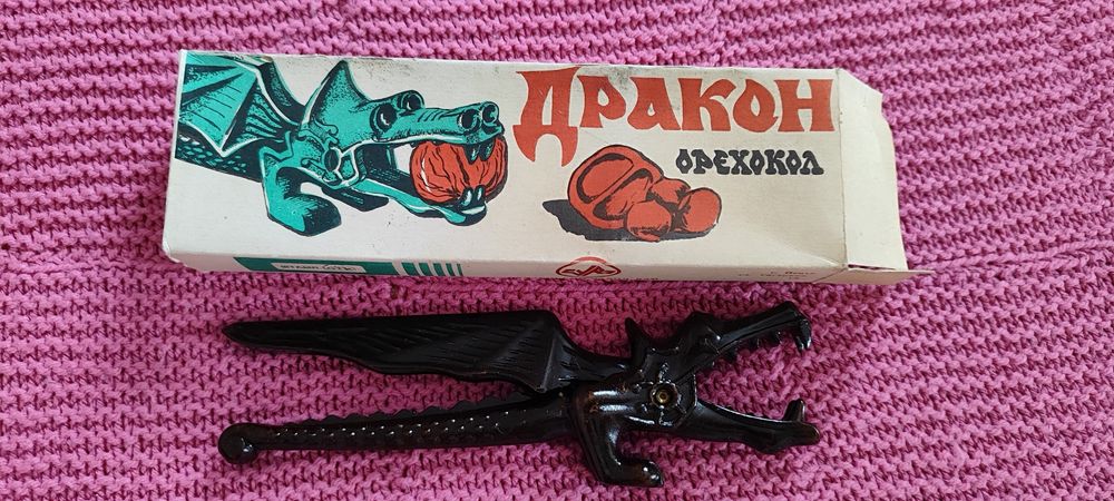 Горіхокол дракон новий у оригінальній упаковці