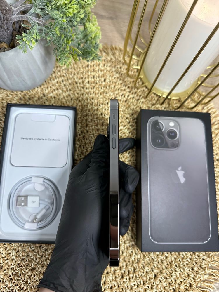 IPhone 13 Pro (Graphite) 128GB IPhone XR в корпусі IPhone 13 Pro