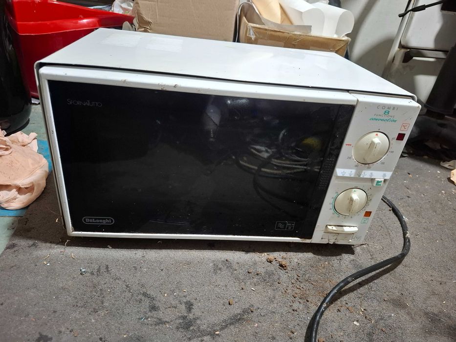 Микроволновка рабочая.