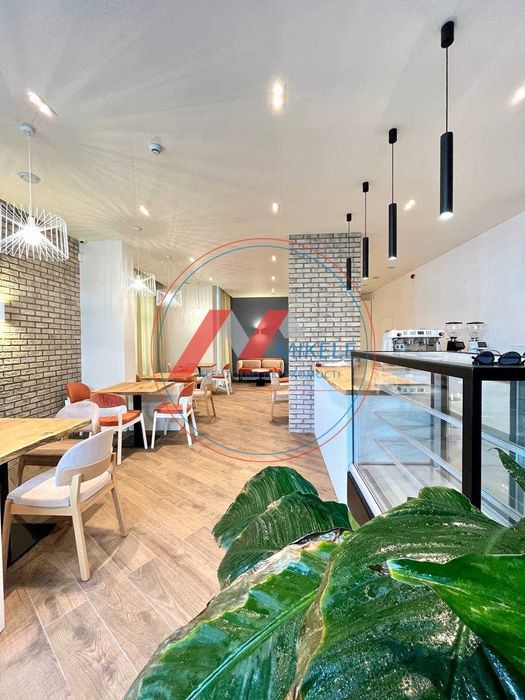 Без% Оренда Крістал Авеню кафе з обладнанням 72м2 Все нове Фасад