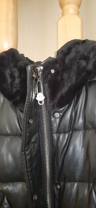 Жіноча куртка пальто демі