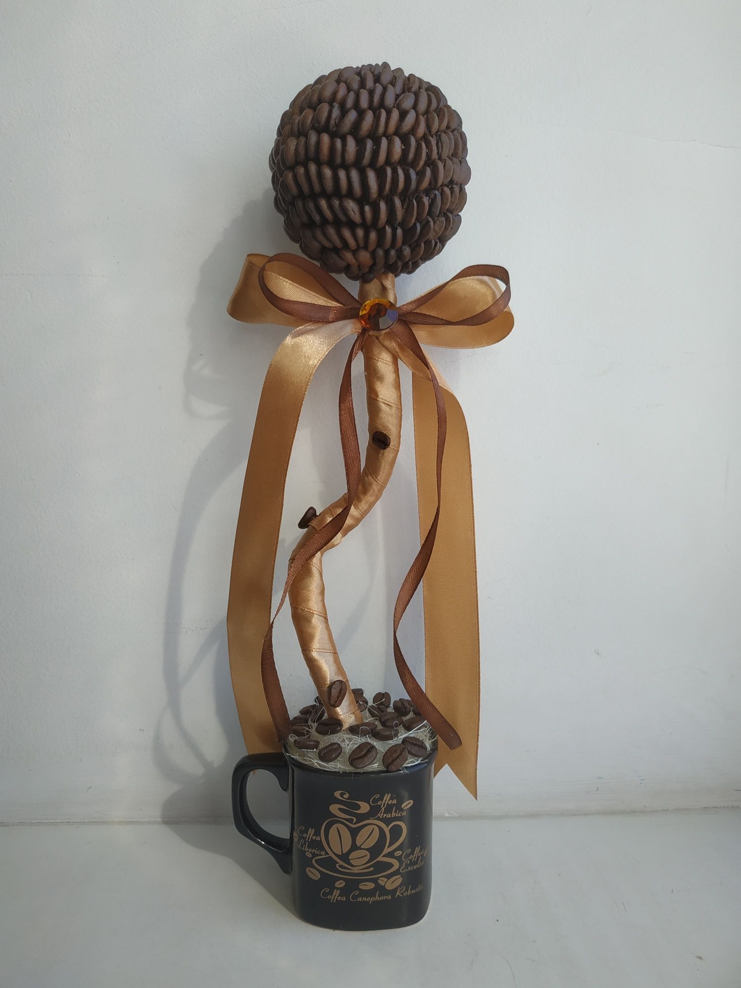 Топіарій кавове дерево паряща чашка кавова дерево щастя монети кава
