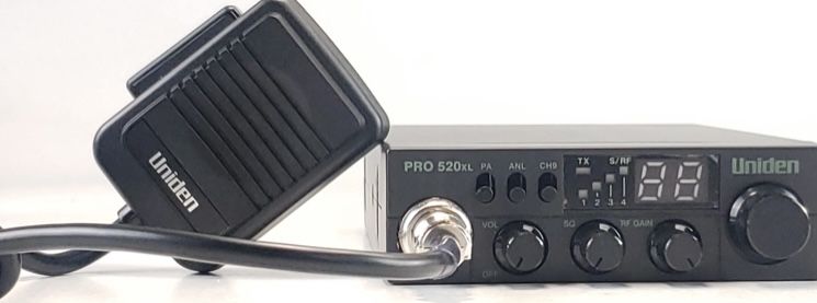 CB RADIO UNIDEN PRO 520 XL + antene president