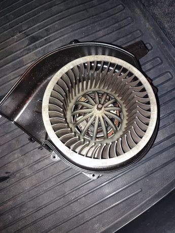 Мотор вентилятора печки VAG