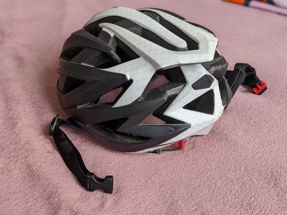 Kask rowerowy Kross Stiff Biały