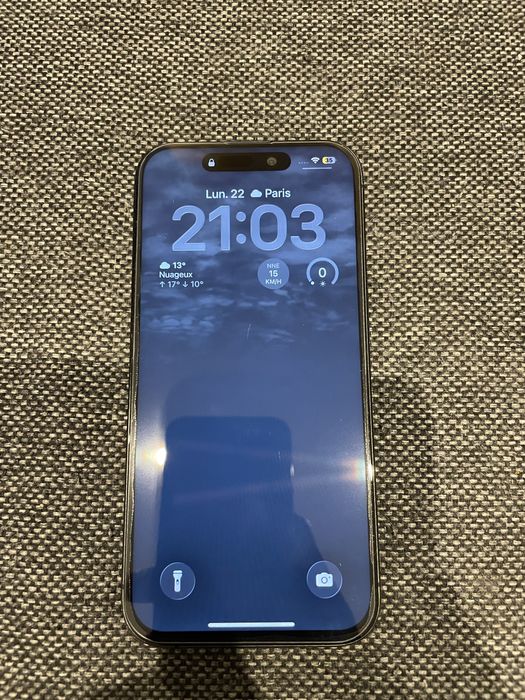 iPhone 15 Pro Titânio Azul – 128 GB