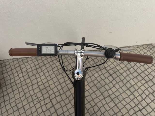 Bicicleta eléctrica cidade