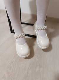 Туфельки для дівчаток