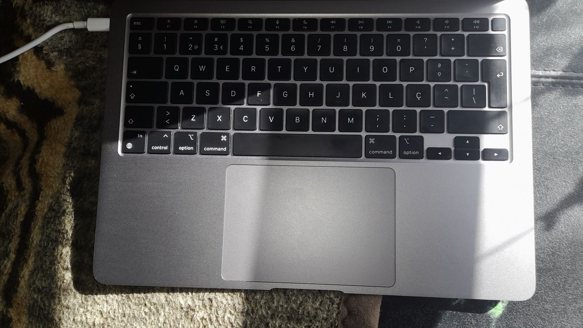 Apple Macebook air M1 2020 8ram 250gb