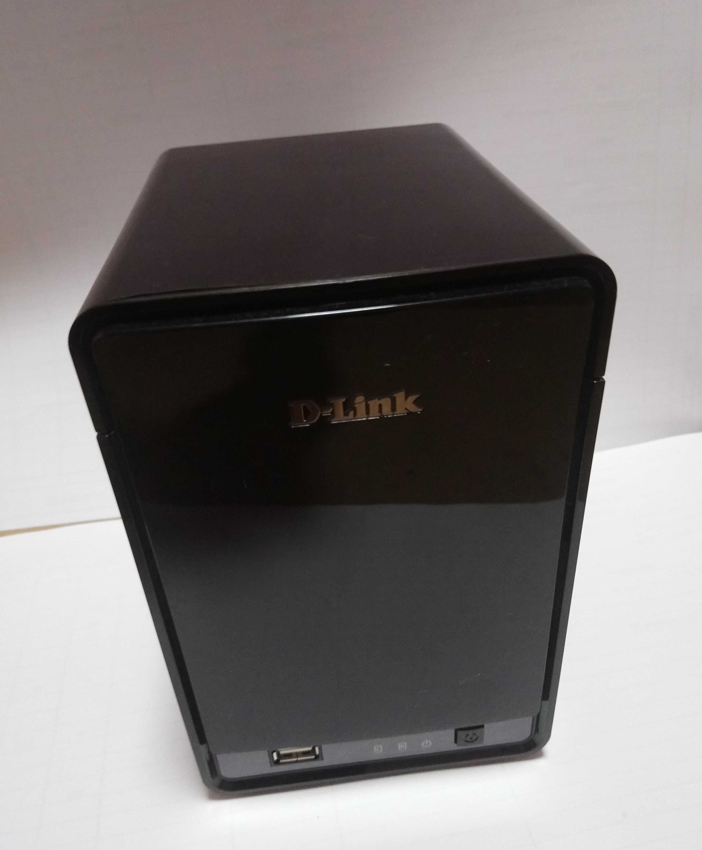 Видеорегистратор D-Link DNR-322L под 2 диска с блоком питания